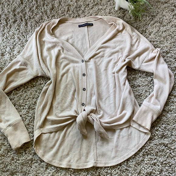 Abercrombie & Fitch Tops - Cute Abercrombie and Fitch high low tie in the front stitched light summ…